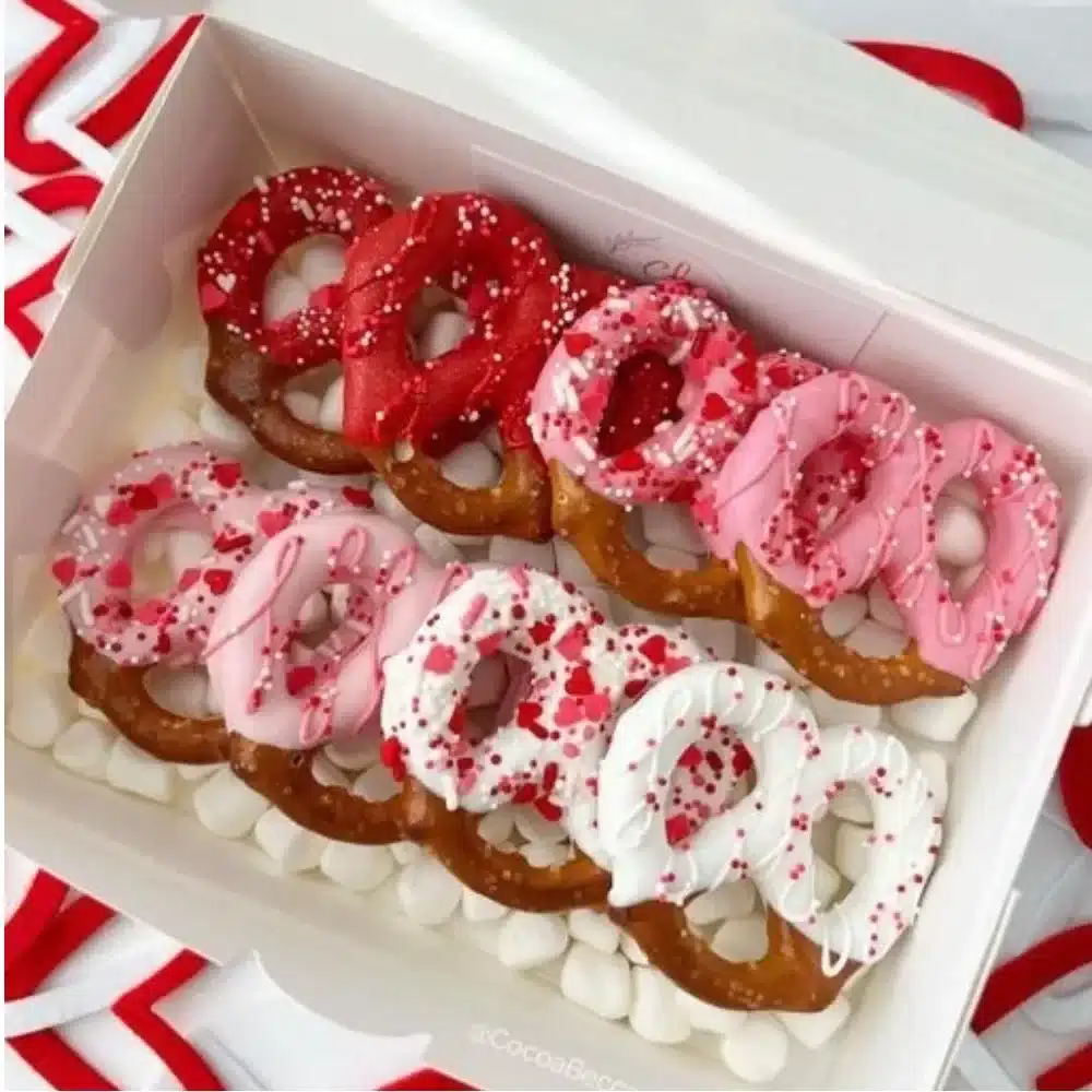 Chocolate dipped Valentine pretzels for a sweet and salty treat