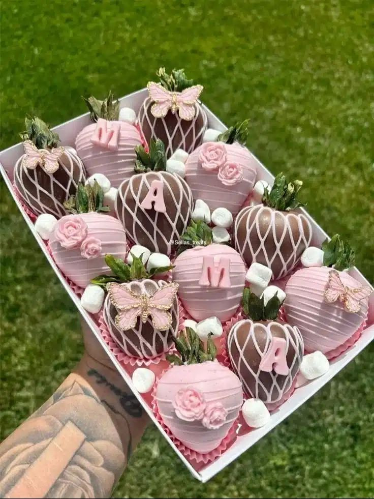 Delicious chocolate covered strawberries for Mother's Day celebration