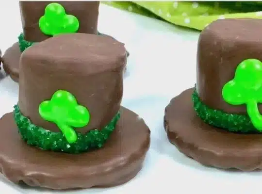 Deliciously crafted Marshmallow Leprechaun Hat Cookies for St. Patrick's Day.